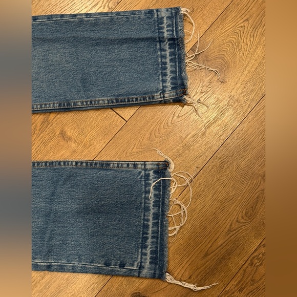 Women’s Free People Straight Leg Blue Jeans with Raw Hem - Picture 4 of 14